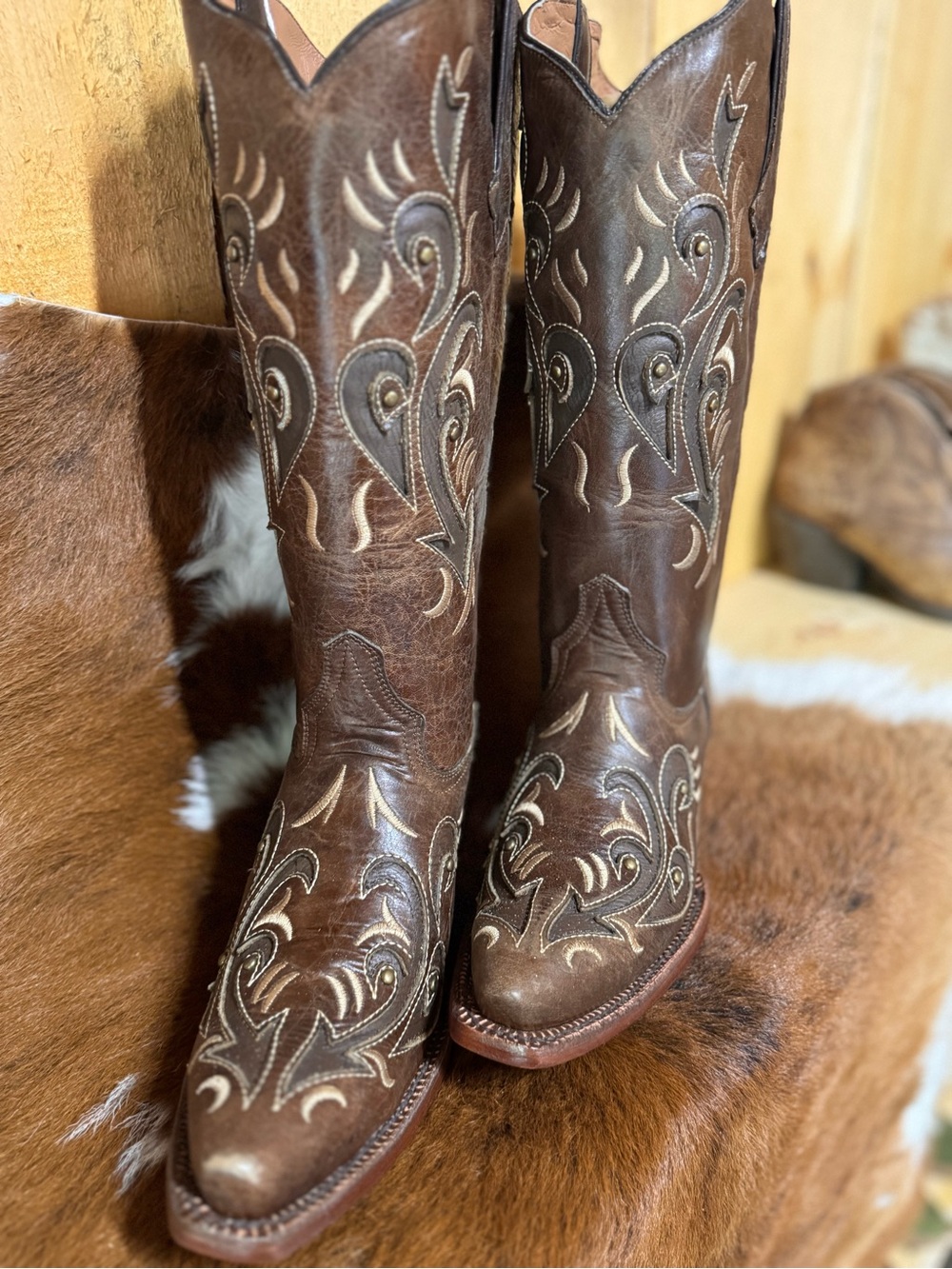 Women's Brown Embroidered Western Cowboy Boots
